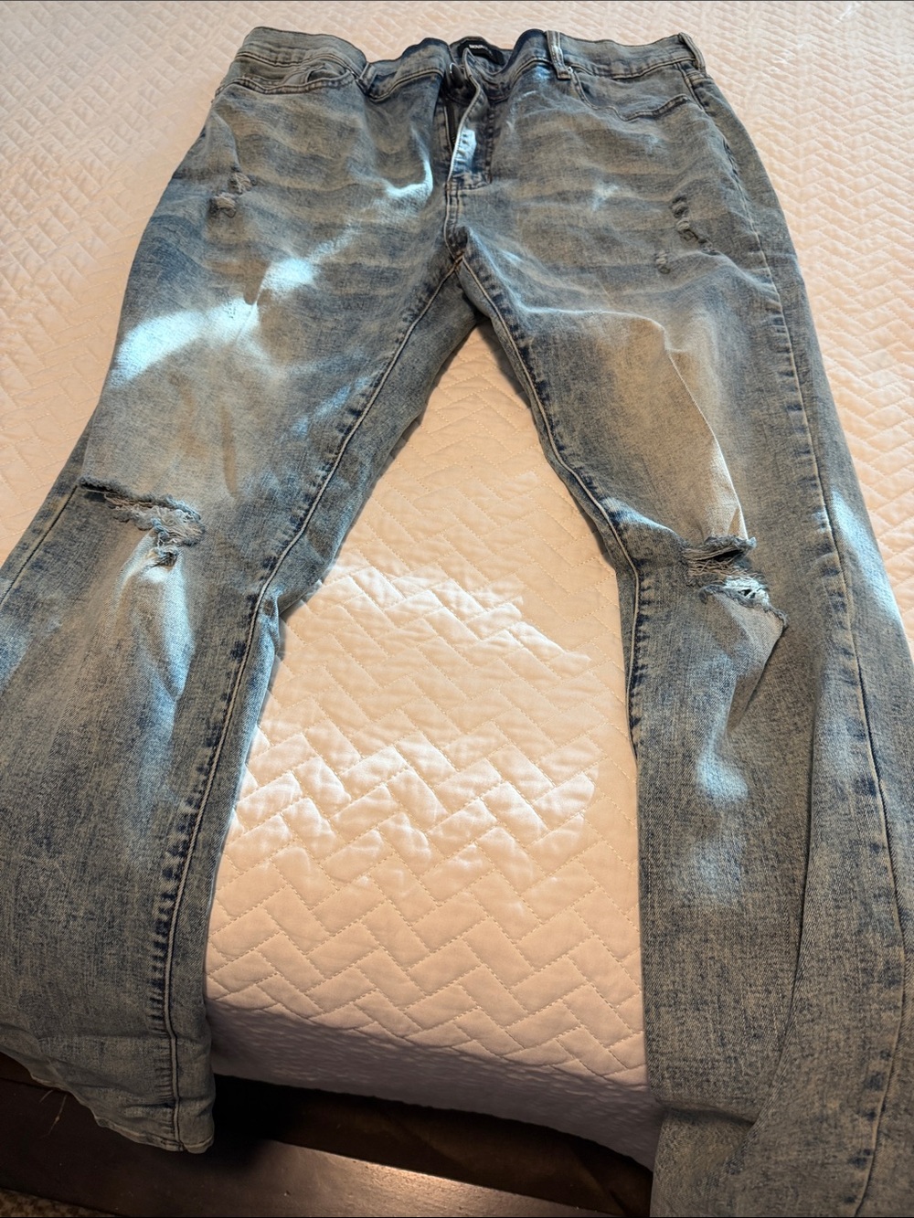 Fashion Nova Men's Light Blue Slim Straight Jeans